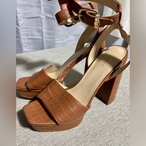 Guess Rippa Platform Ankle Strap Brown Sandals Crocodile-embossed Sz 8.5